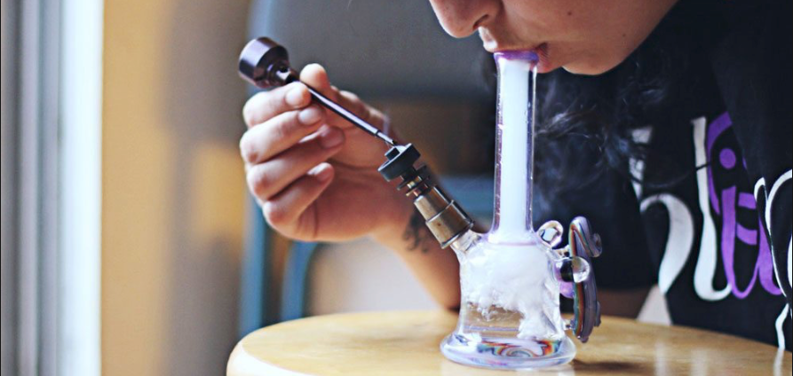 How To Use A Dab Rig: A Quick Guide | Toker Supply