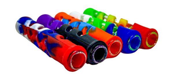 https://www.tokersupply.com/cdn/shop/products/silicone-chillum-pipe-31985845633107_x700.png?v=1674951708